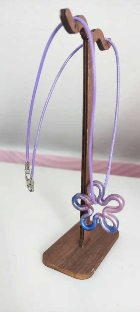 C°3 - Collier + pampille fleur vide