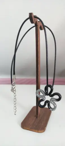 C°3 - Collier + pampille fleur vide
